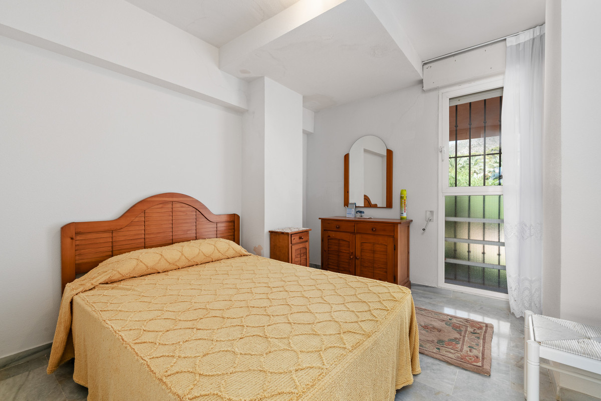 4 bedroom Apartments for sale in Marbella – R5154883