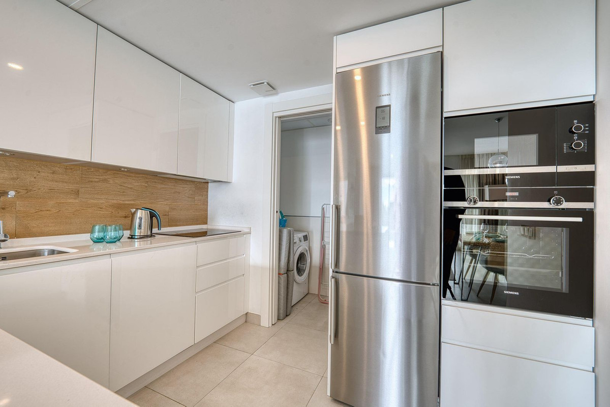 1 bedroom Apartments for sale in Altos de los Monteros – R5164180