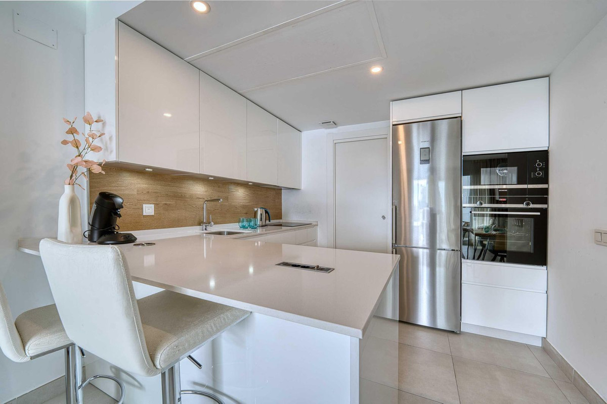 1 bedroom Apartments for sale in Altos de los Monteros – R5164180