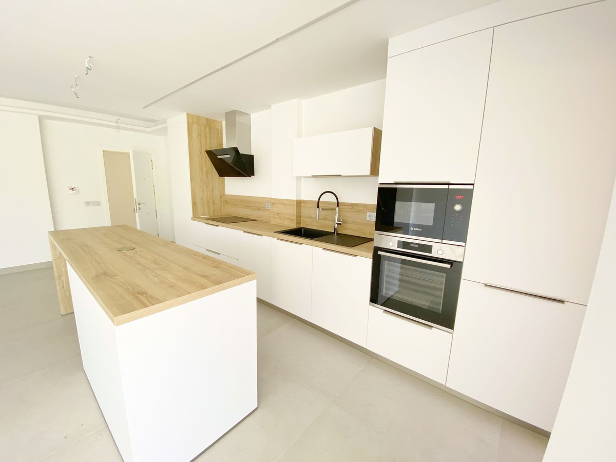 3 bedroom Apartments for sale in Elviria – R4830316
