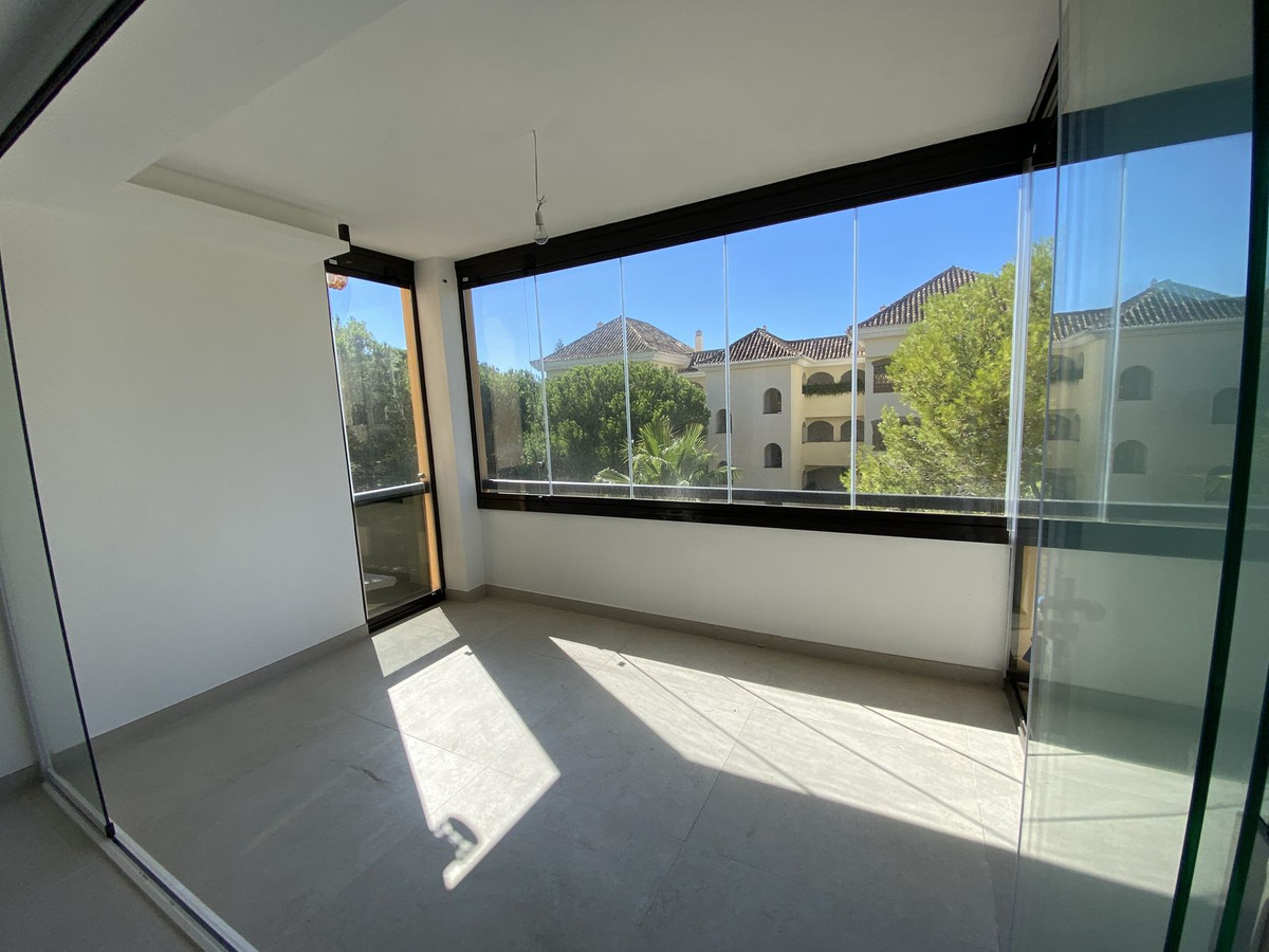 3 bedroom Apartments for sale in Elviria – R4830316