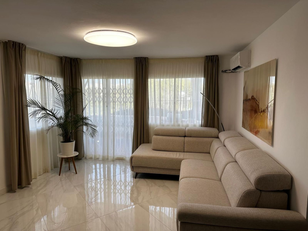 2 bedroom Apartments for sale in Riviera del Sol – R5163772