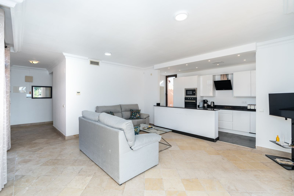 2 bedroom Penthouses for sale in Nueva Milla de Oro – R5156959