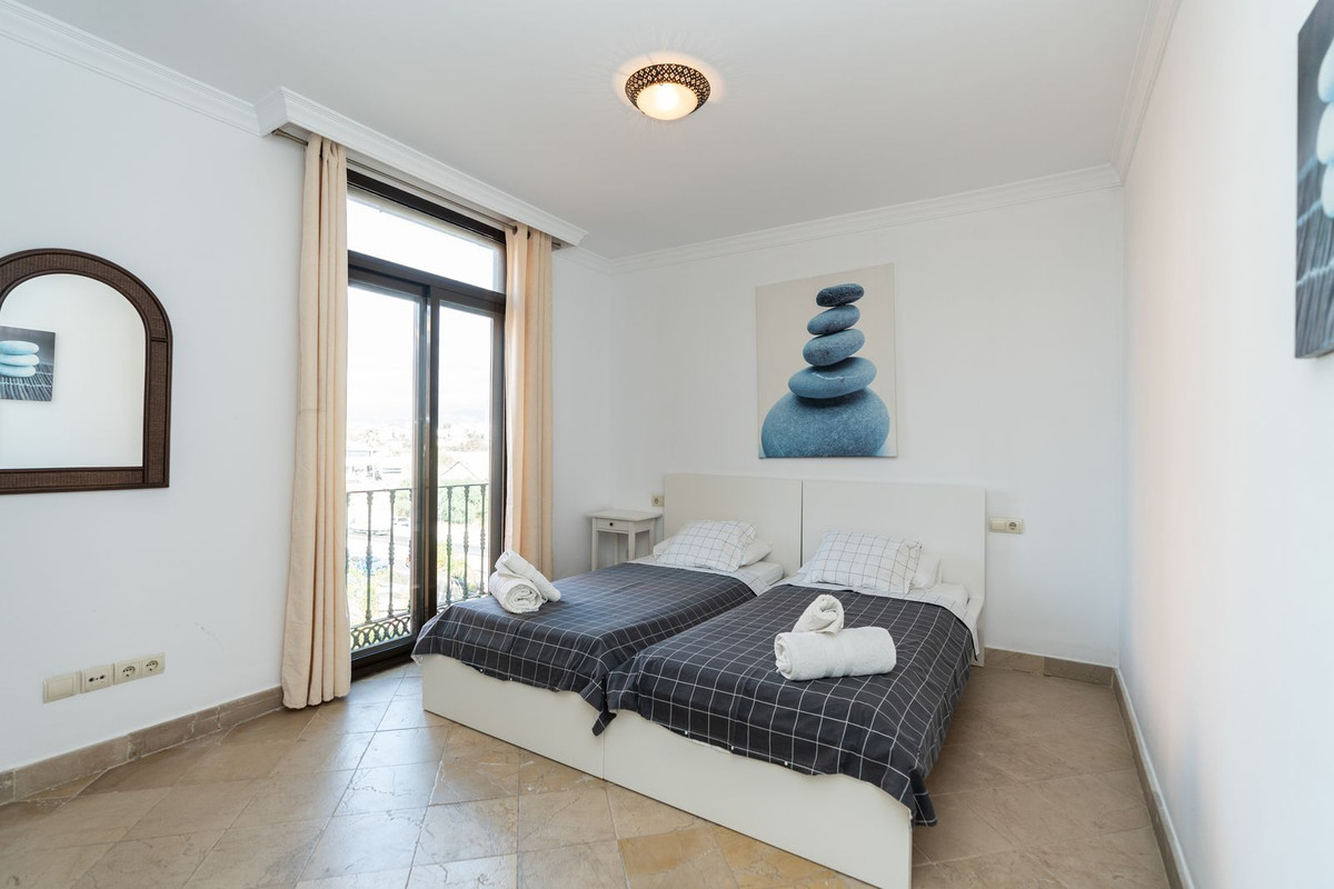 2 bedroom Penthouses for sale in Nueva Milla de Oro – R5156959