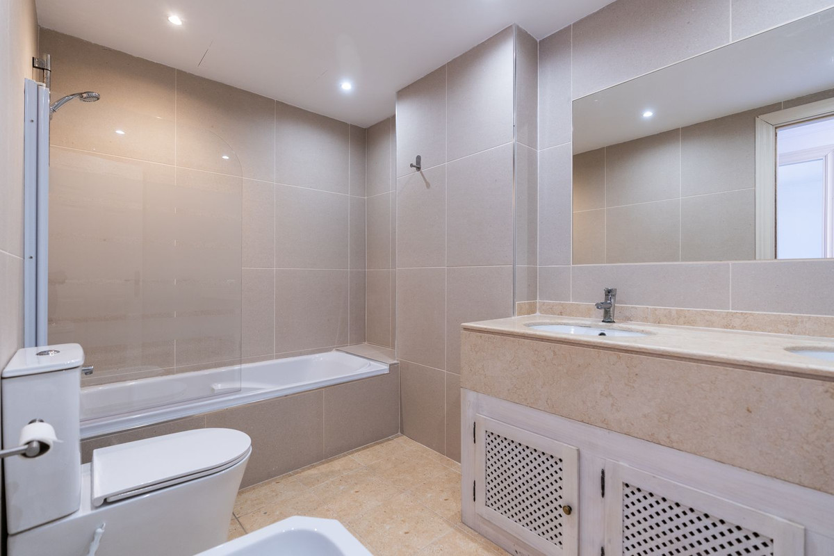 2 bedroom Penthouses for sale in Nueva Milla de Oro – R5156959