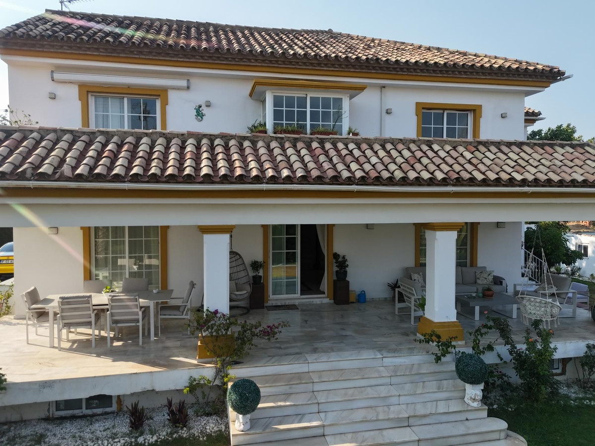 Villas de 7 dormitorios en venta en Guadalmina Alta – R5147371