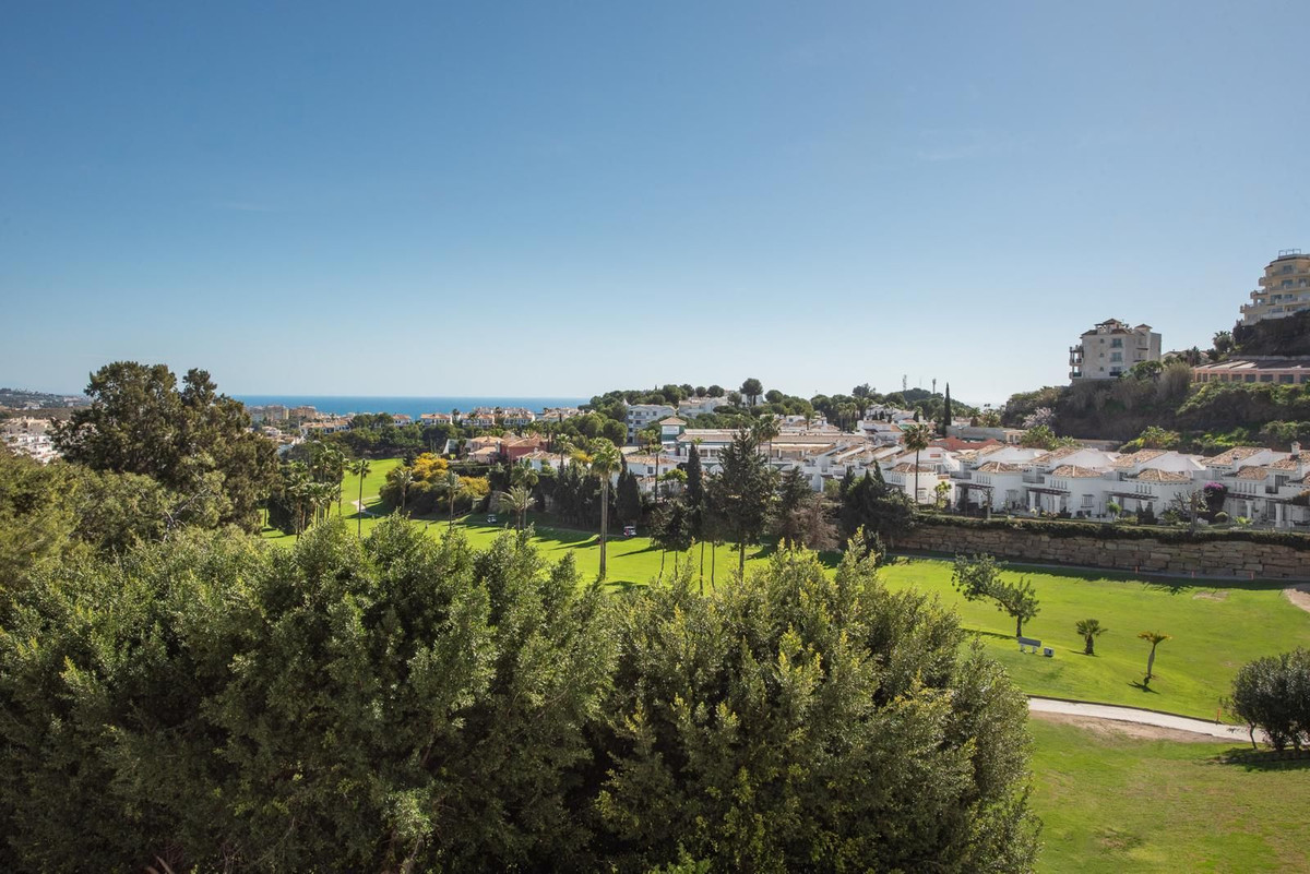2 bedroom Apartments for sale in Riviera del Sol – R5121889