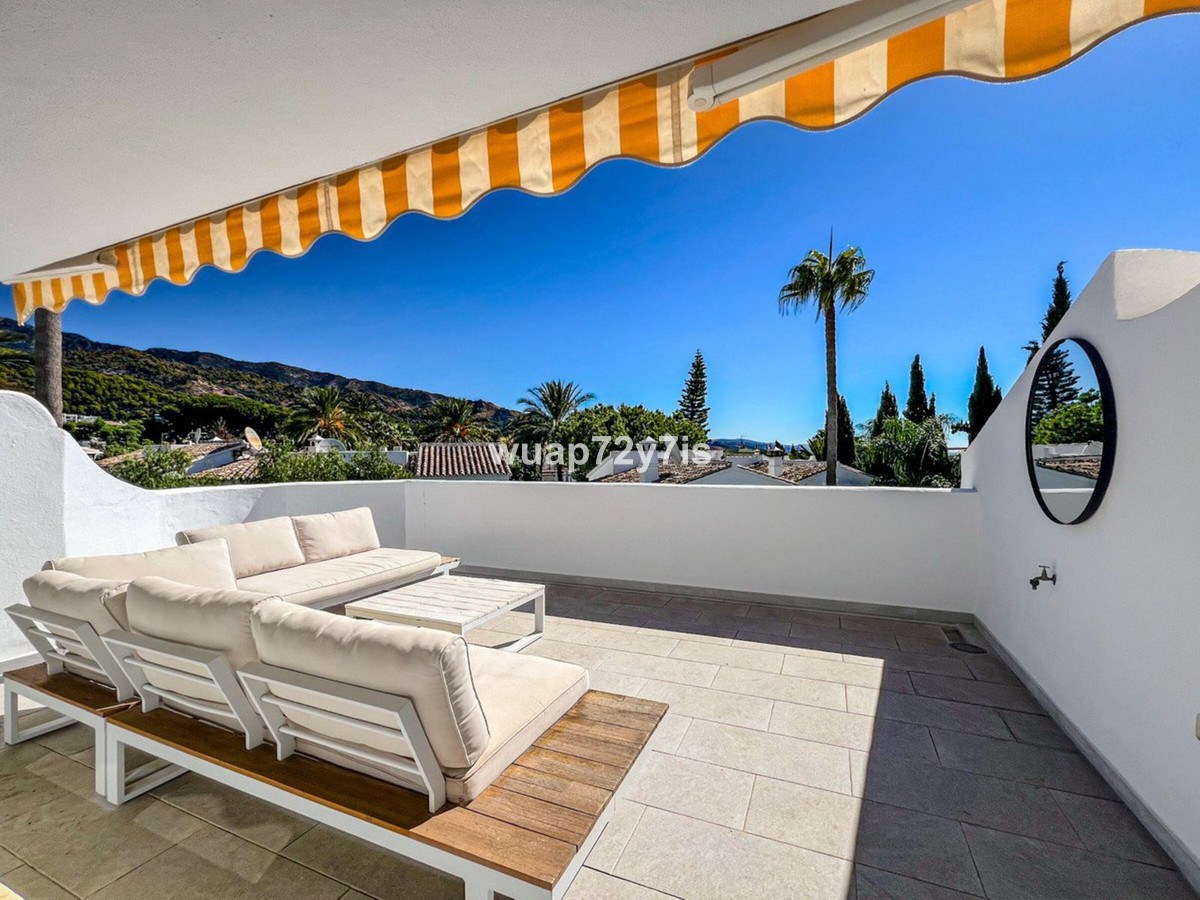 4 bedroom Townhouses for sale in Sierra Blanca – R5161258
