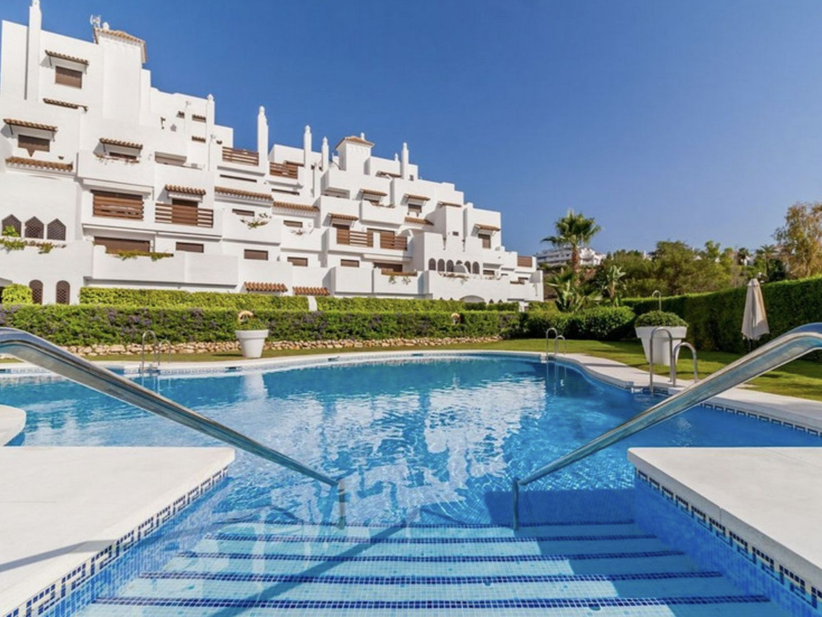 2 bedroom Apartments for sale in Nueva Milla de Oro – R5138683