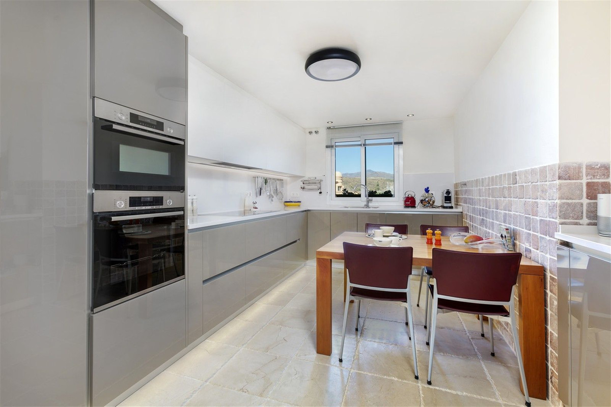 Apartamentos de 4 dormitorios en venta en Los Flamingos – R5164144