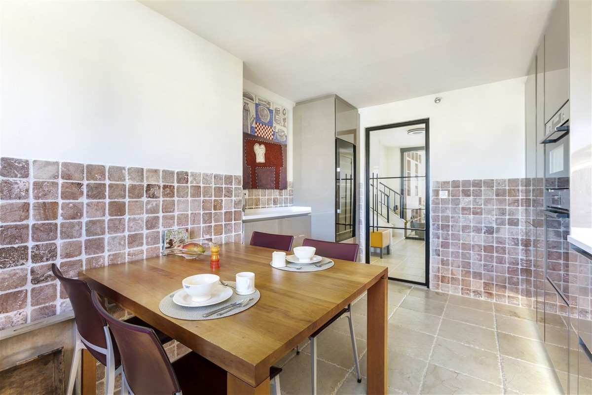 Apartamentos de 4 dormitorios en venta en Los Flamingos – R5164144