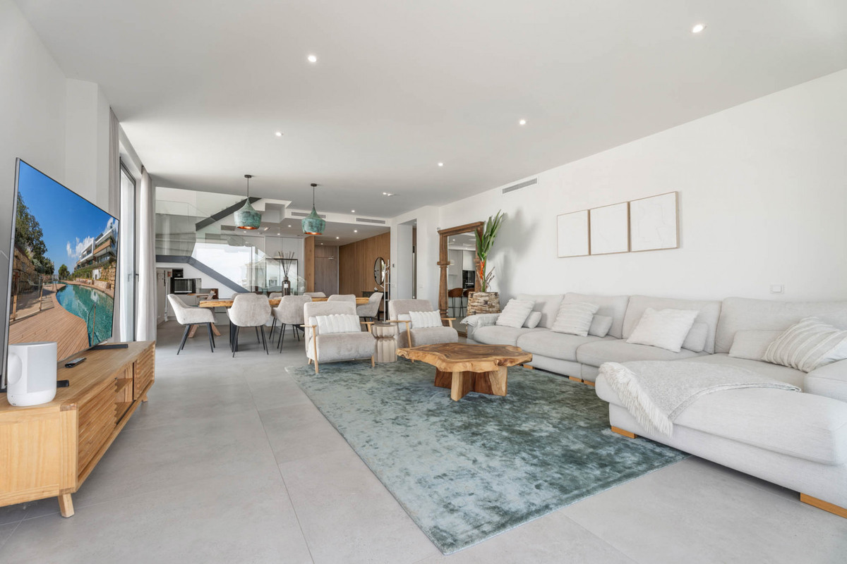 3 bedroom Apartments for sale in Artola – R5173114