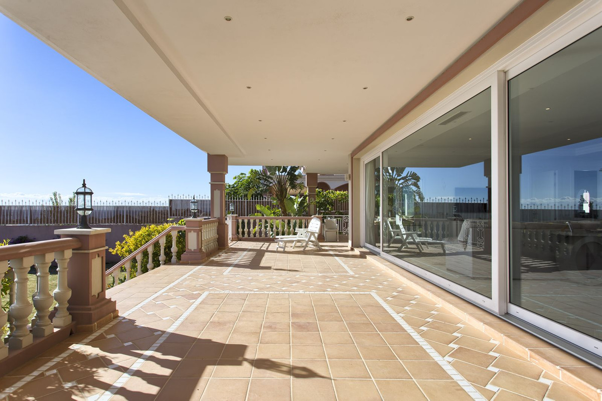 8 bedroom Villas for sale in Los Flamingos – R4428886