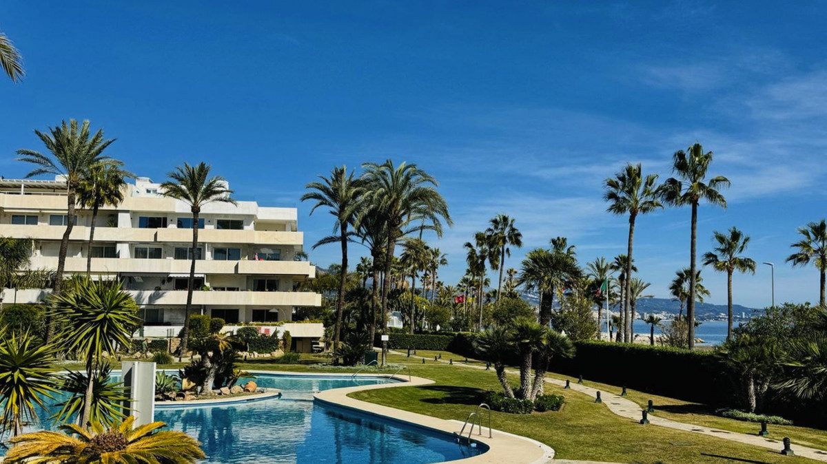 5 bedroom Apartments for sale in Marbella – R5111617