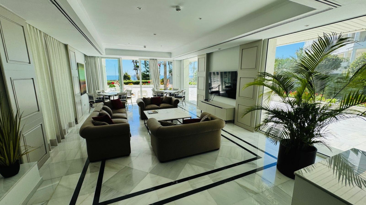 5 bedroom Apartments for sale in Marbella – R5111617