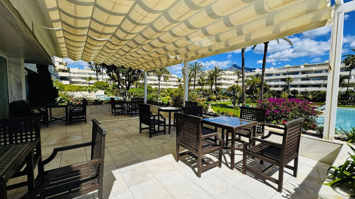 5 bedroom Apartments for sale in Marbella – R5111617