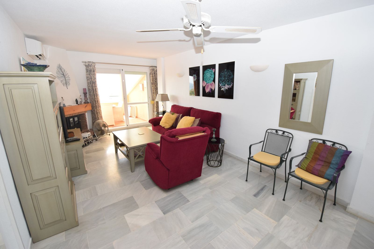 2 bedroom Penthouses for sale in La Cala de Mijas – R5159521