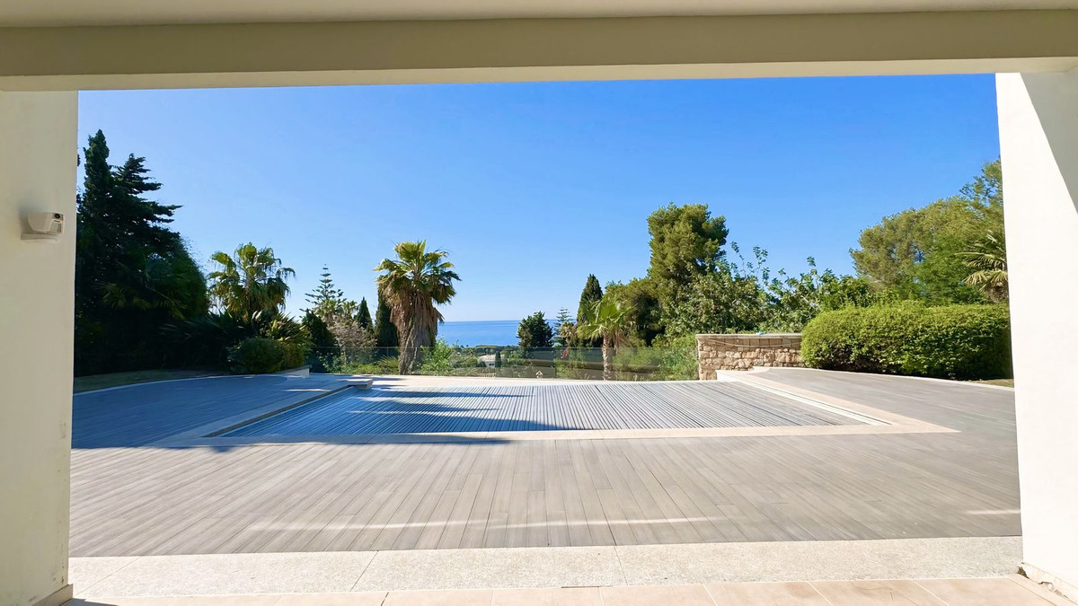 7 bedroom Villas for sale in Milla de Oro – R5145121
