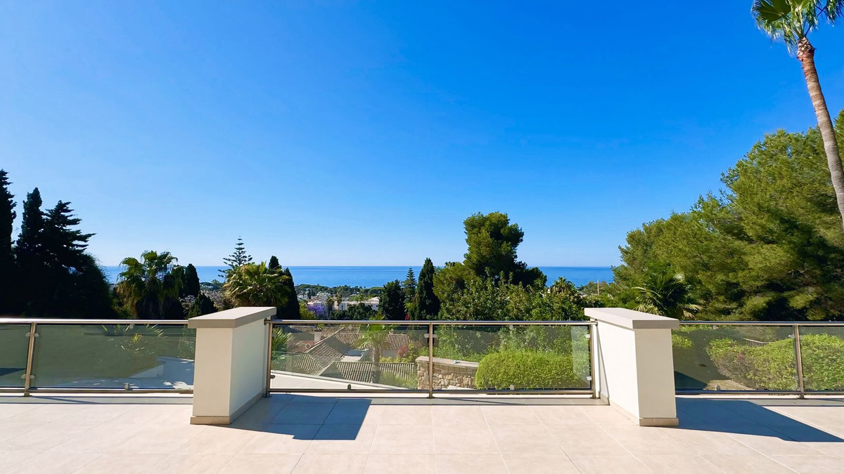 7 bedroom Villas for sale in Milla de Oro – R5145121