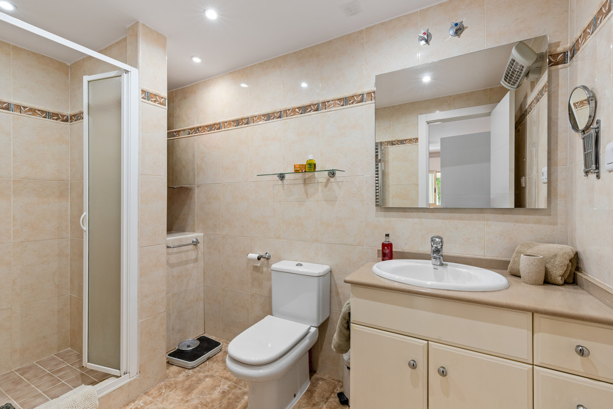 3 bedroom Apartments for sale in Marbella – R5142223