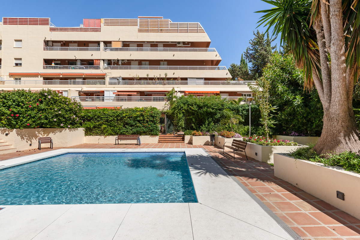 3 bedroom Apartments for sale in Marbella – R5142223