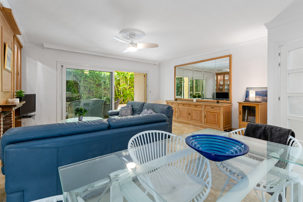 3 bedroom Apartments for sale in Marbella – R5142223