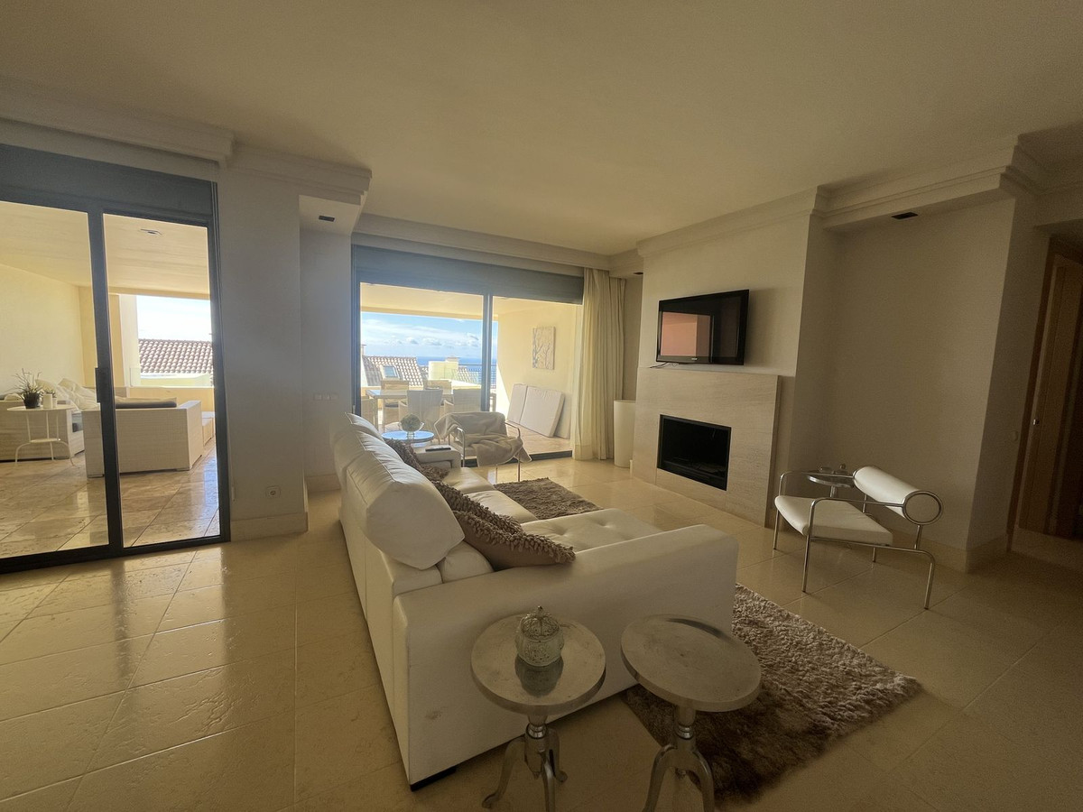 2 bedroom Apartments for sale in Altos de los Monteros – R4967812