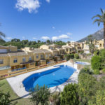 Adosados de 3 dormitorios en venta en Marbella – R4942186