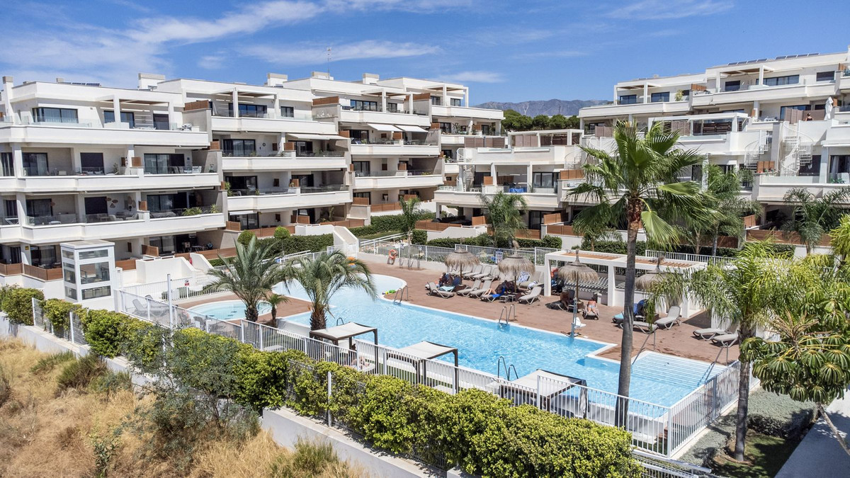 3 bedroom Apartments for sale in La Cala de Mijas – R5152669