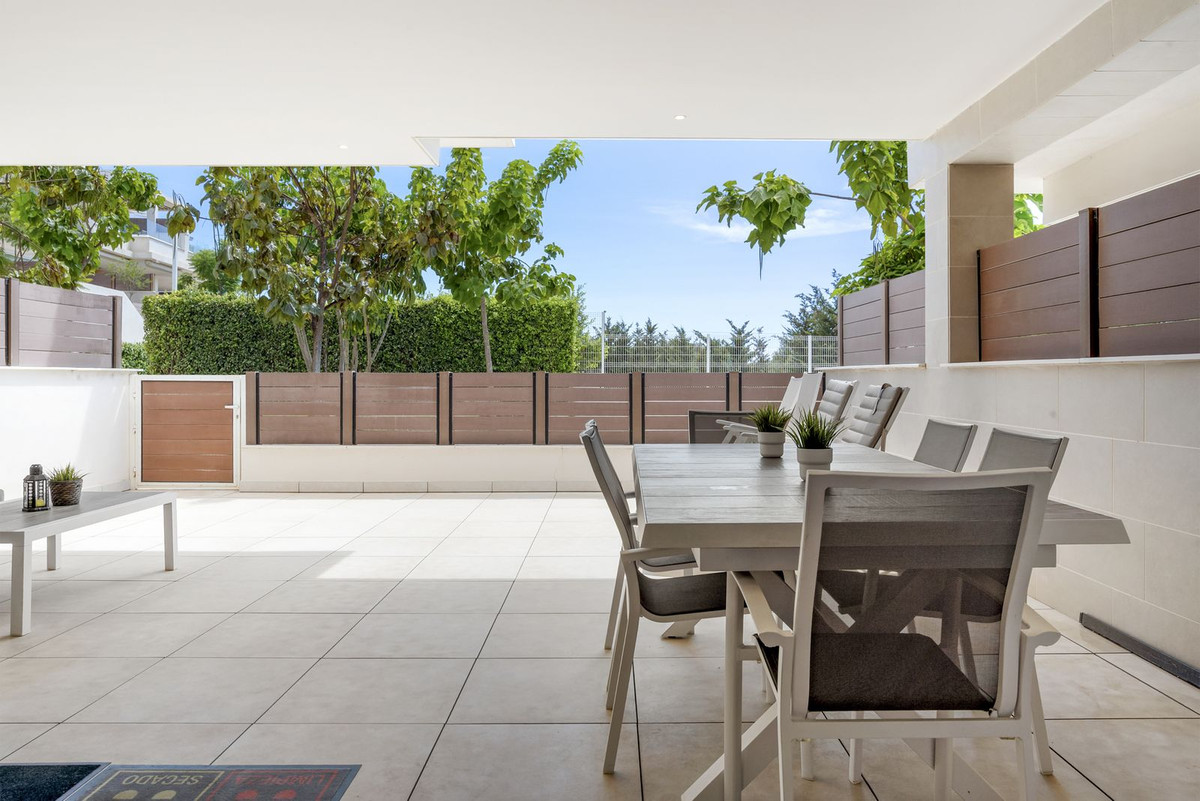 3 bedroom Apartments for sale in La Cala de Mijas – R5152669