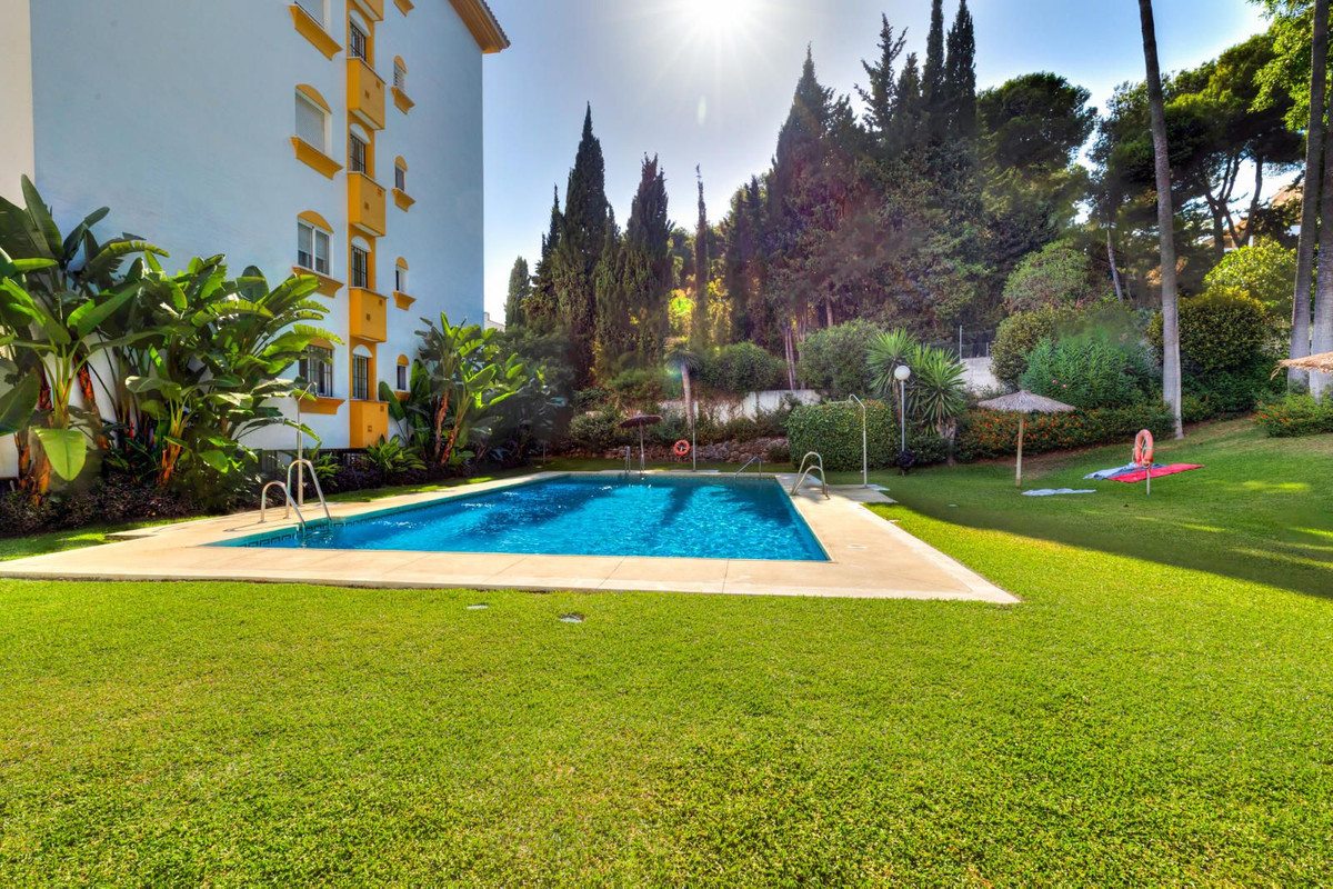 Apartamentos de 2 dormitorios en venta en Marbella – R5150911