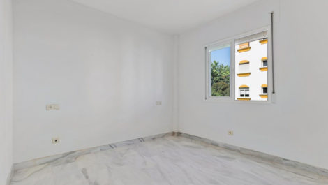2 bedroom Apartments for sale in Marbella – R5150911