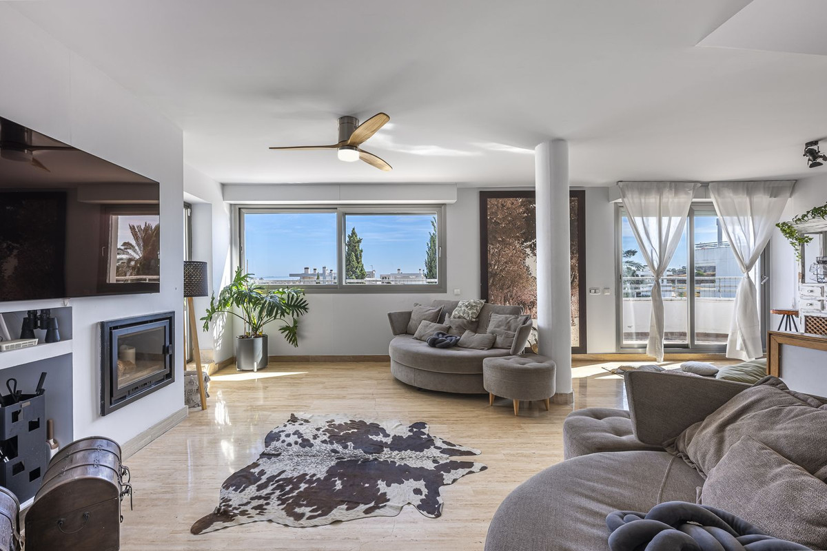 5 bedroom Apartments for sale in La Cala de Mijas – R5159641