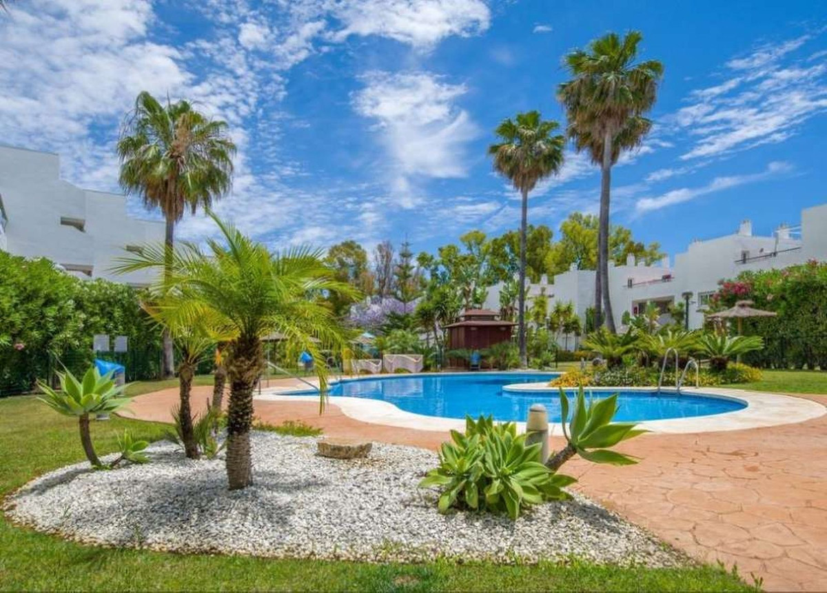 Apartamentos de 2 dormitorios en venta en Guadalmina Baja – R5159509