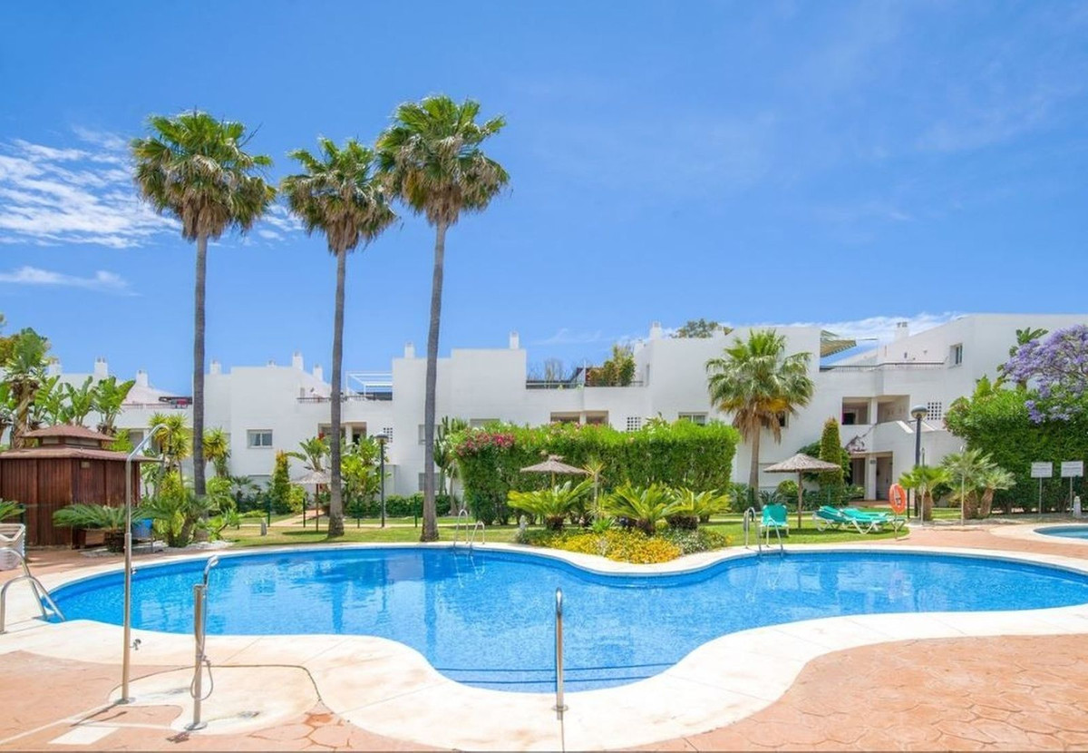 Apartamentos de 2 dormitorios en venta en Guadalmina Baja – R5159509