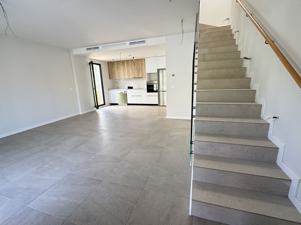 3 bedroom Semi-detached for sale in Riviera del Sol – R5147359
