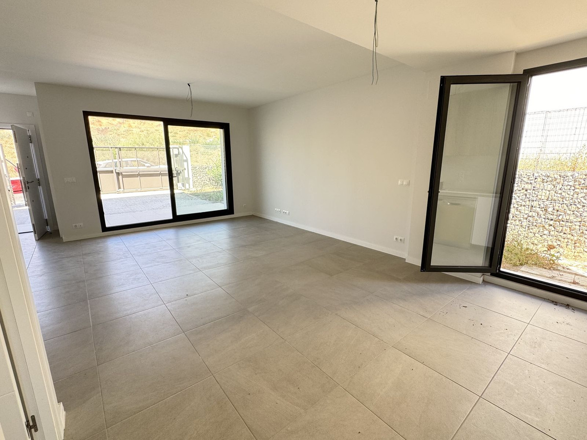 3 bedroom Semi-detached for sale in Riviera del Sol – R5147359