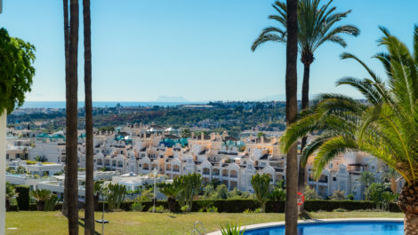 Apartamentos de 3 dormitorios en venta en Milla de Oro – R5161483