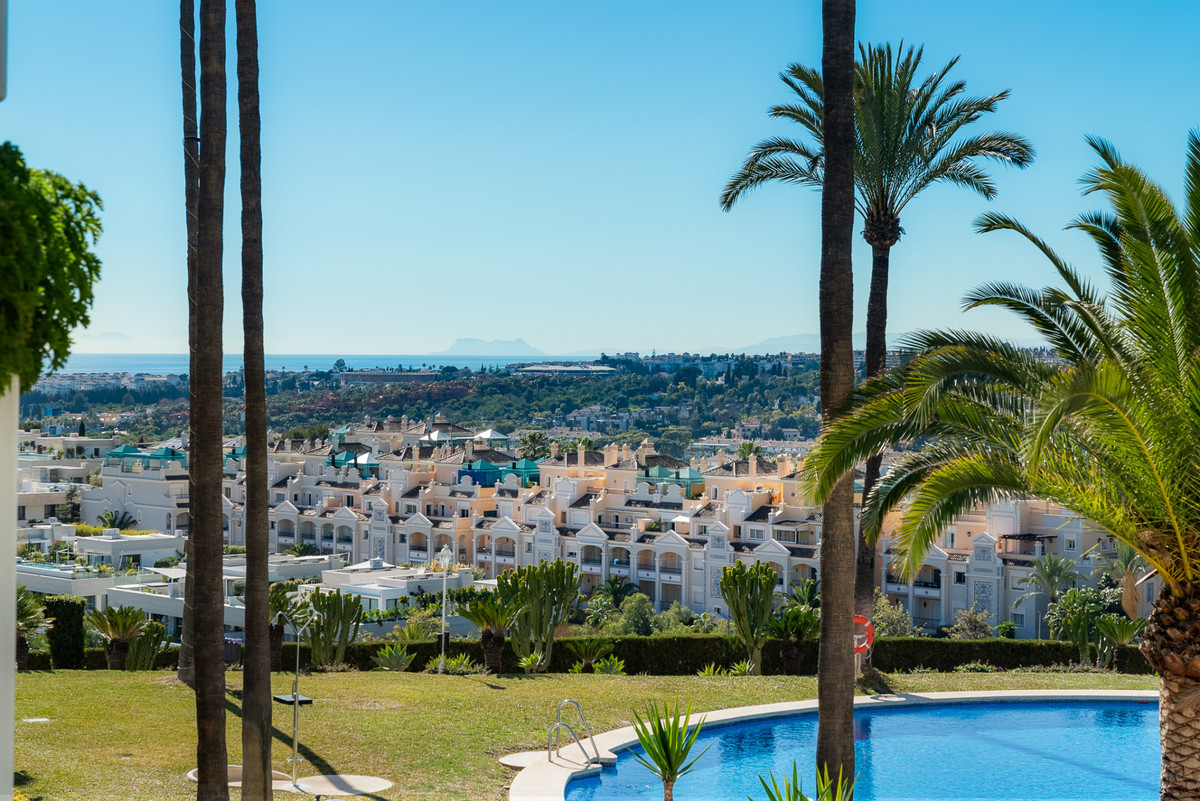 Apartamentos de 3 dormitorios en venta en Milla de Oro – R5161483