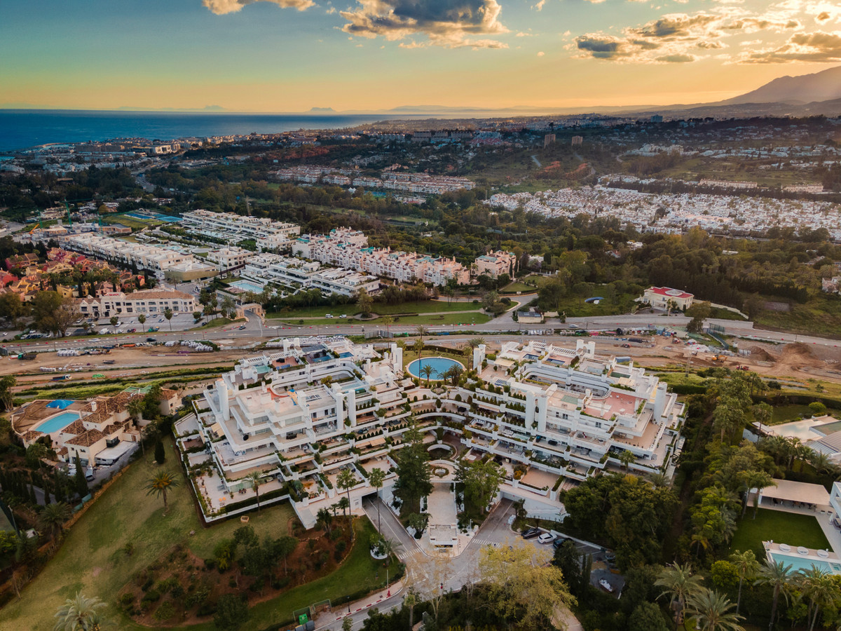 Apartamentos de 3 dormitorios en venta en Milla de Oro – R5161483