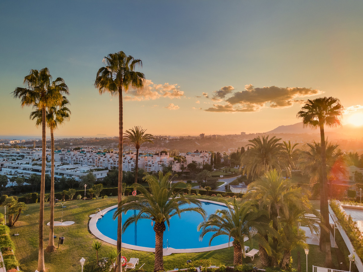Apartamentos de 3 dormitorios en venta en Milla de Oro – R5161483