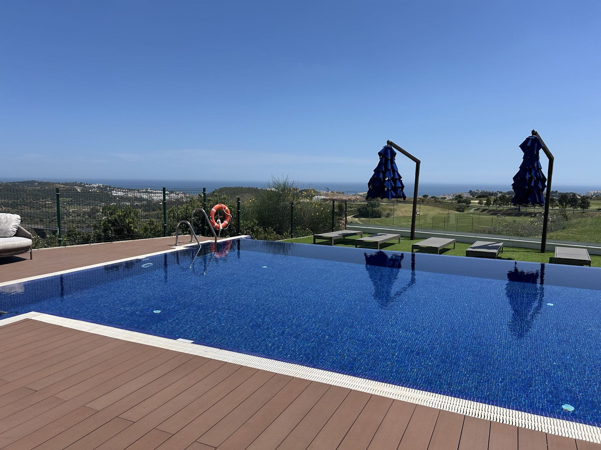 3 bedroom Apartments for sale in La Cala de Mijas – R5151736