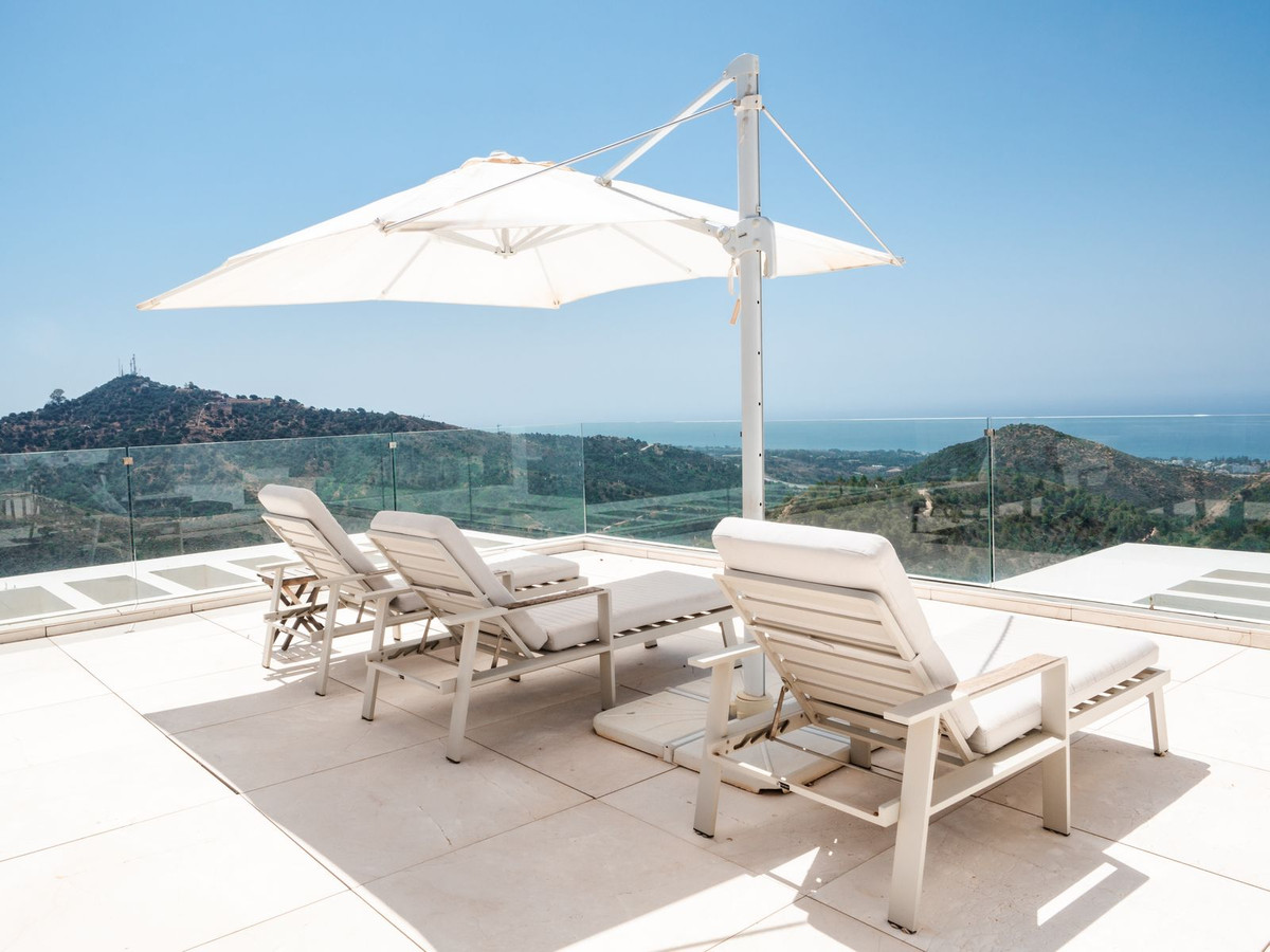 3 bedroom Apartments for sale in Marbella – R5133352