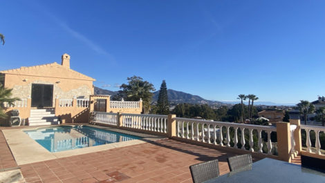 6 bedroom Villas for sale in Mijas – R4954087