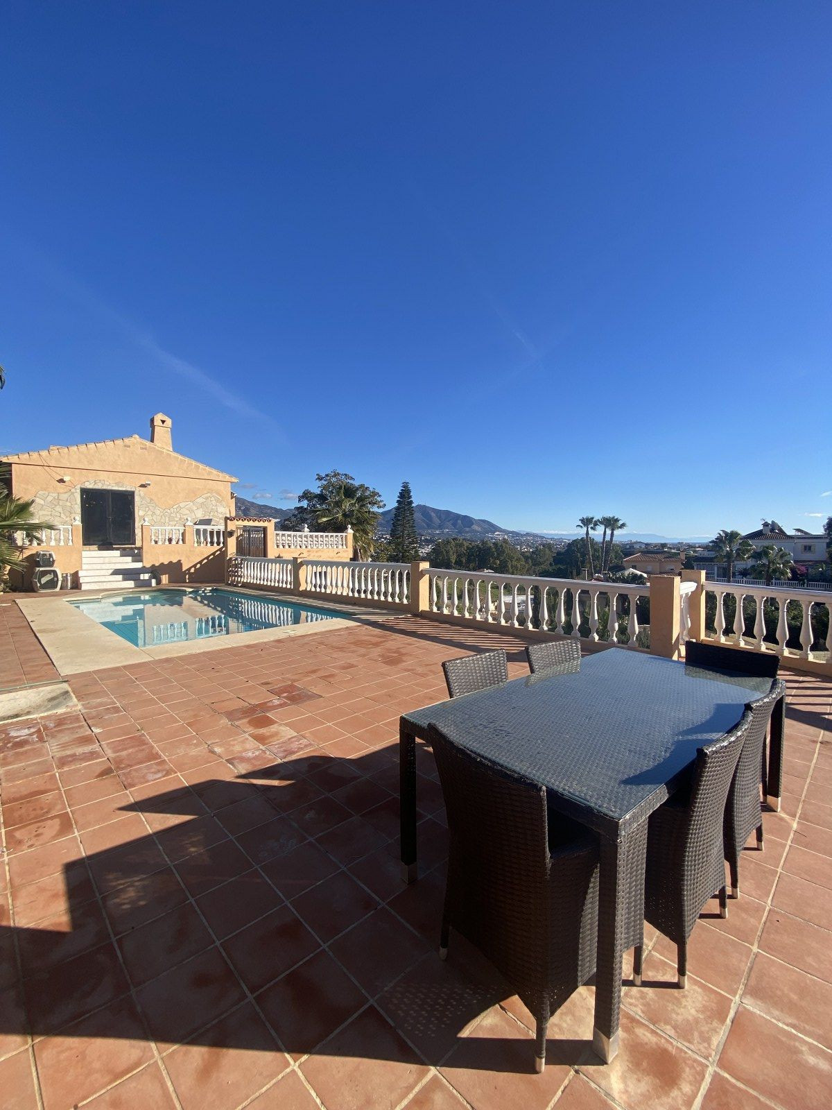 6 bedroom Villas for sale in Mijas – R4954087