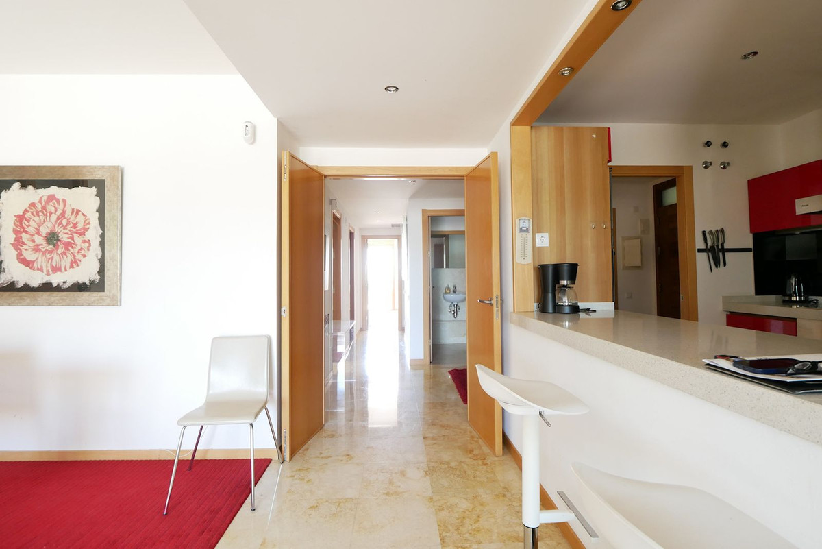 3 bedroom Penthouses for sale in Marbella – R5164108