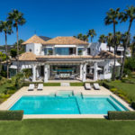 7 bedroom Villas for sale in Monte Halcones – R5162692