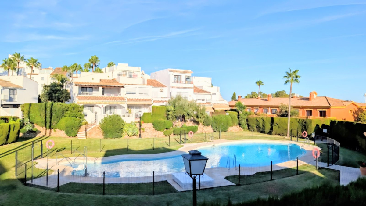 Adosados de 3 dormitorios en venta en Nueva Milla de Oro – R5159539