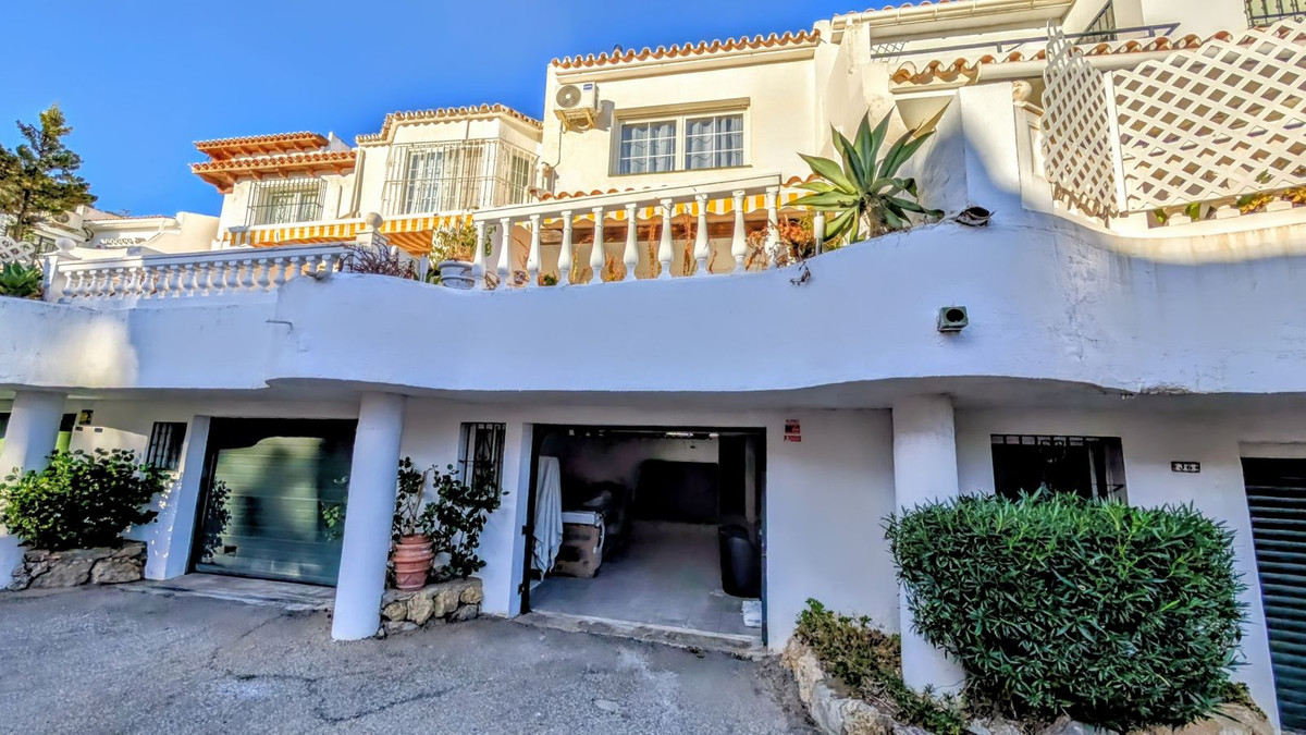 Adosados de 3 dormitorios en venta en Nueva Milla de Oro – R5159539