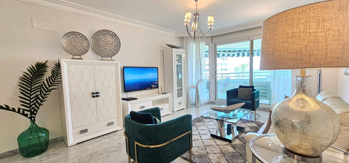 2 bedroom Apartments for sale in Marbella – R5146711